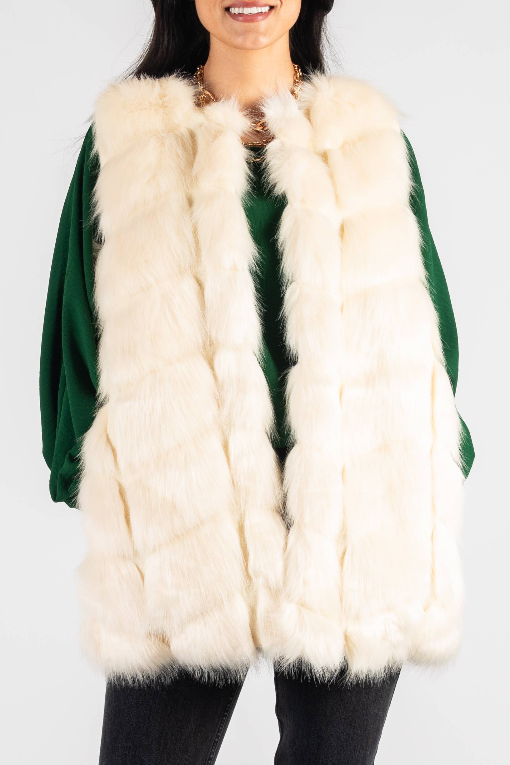 Faux Fur Vest – Grandeur Grove